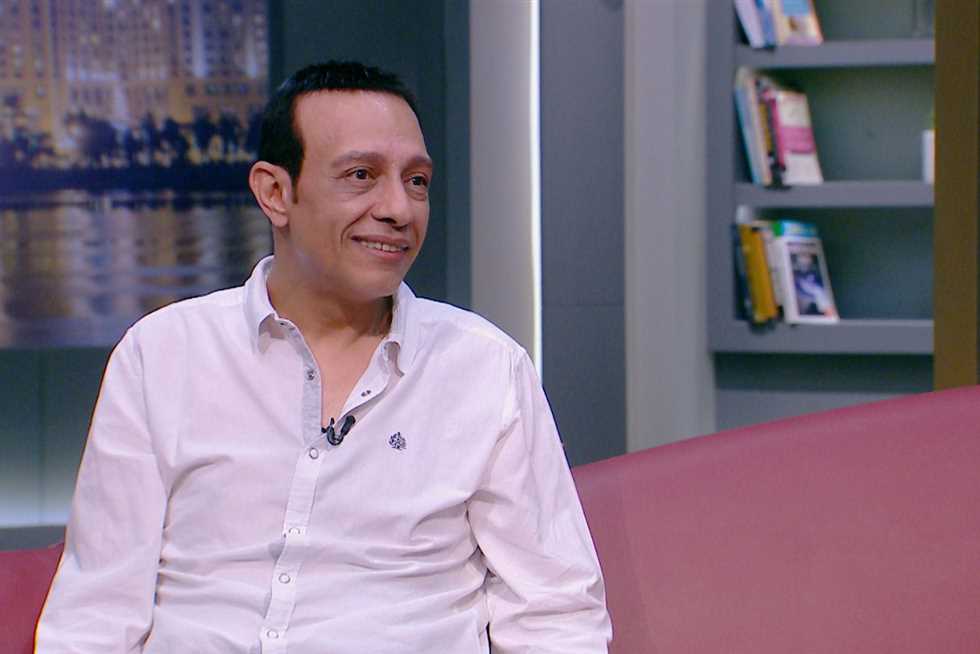 محمد عبد الحافظ: والدي عاش حياة صعبة وبدأ من الصفر