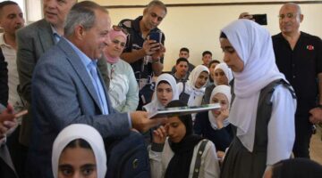 10 آلاف جنيه مكافأة لمدرسة قرية الفتح للتعليم الأساسي ببورسعيد