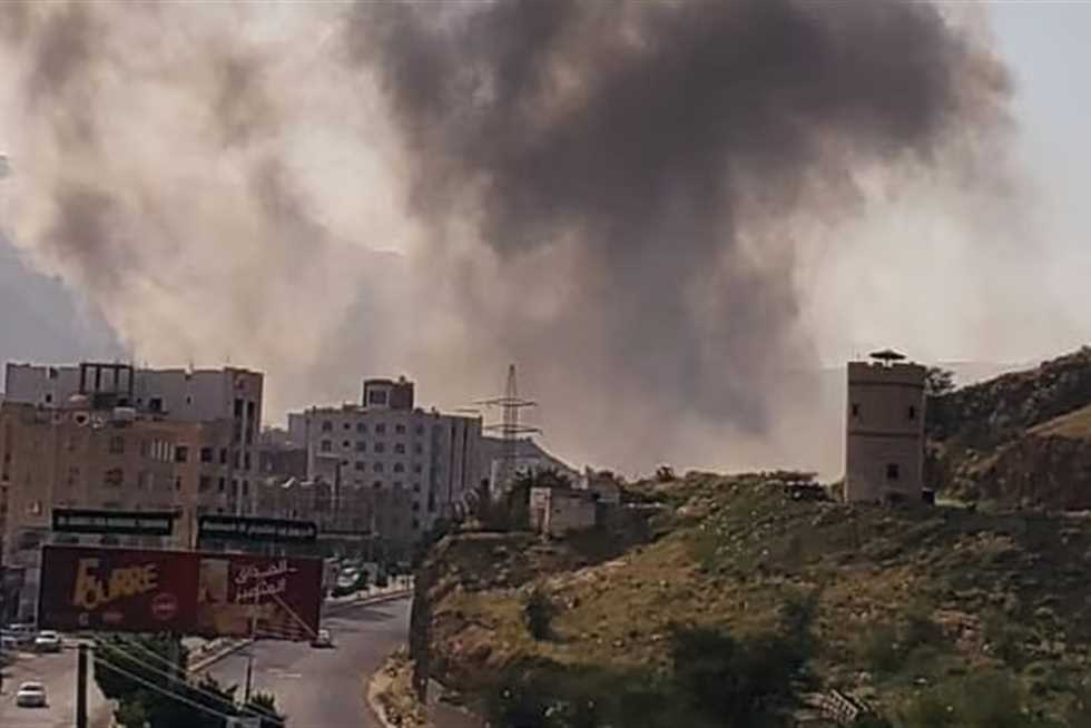 بالتزامن مع بدء خطاب «عبدالملك الحوثي».. إسرائيل تهاجم صنعاء بـ«حزمة عابرة»