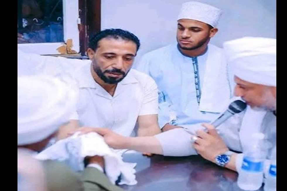 الفرح تحول إلى مأتم.. وفاة «عريس» في حفل زفافه بأسوان (صور)