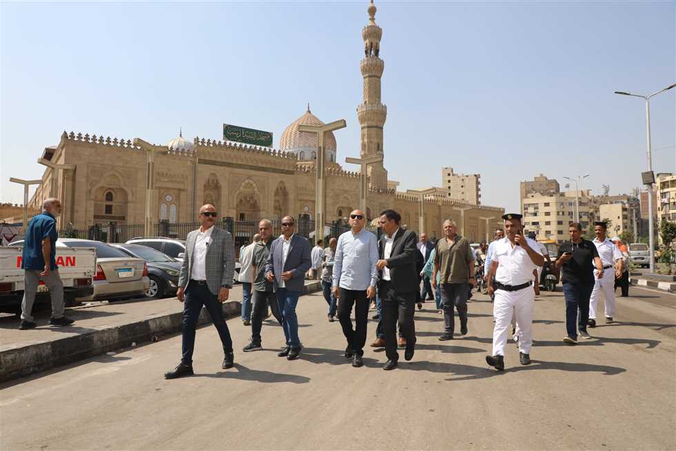 محافظ القاهرة يتفقد حي السيدة زينب لمتابعة مستوى الخدمات المقدمة للمواطنين