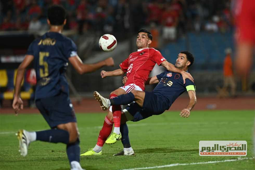 «سايبه 118 دقيقة».. رضا عبدالعال يفتح النار على فيريرا بسبب نجم الزمالك
