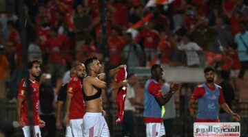 «أحسن من أبو 200 مليون جنيه».. رضا عبدالعال يتغزل بنجم الأهلي بعد الفوز على الزمالك