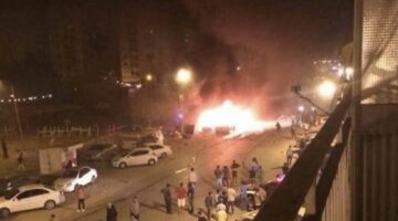 ليبيا الآن.. لحظة انفجار سيارة مفخخة أمام معسكر اللواء 444 في بني وليد (فيديو)