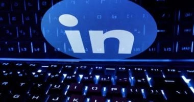 LinkedIn تحدث قواعد الخصوصية: مايكروسوفت قد تستخدم بياناتك للذكاء الاصطناعى