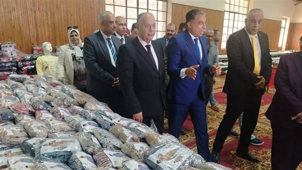 "تعليم الجيزة" تنظم معرض مجاني للزي والأدوات الدراسية