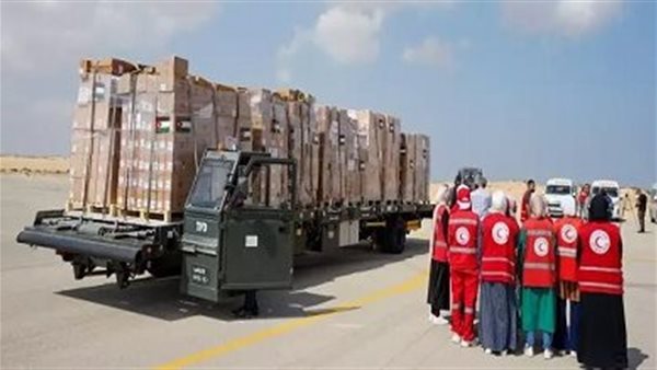 "زاد العزة.. من مصر إلى غزة".. انطلاق قافلة المساعدات الـ27 إلى القطاع