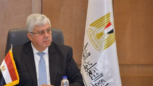 "عاشور" يغادر إلى السويد للمشاركة في معرض التعليم العالي الدولي بنسخته الـ35