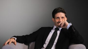أحمد رجب: السوق يمر بـ”إعادة تموضع”.. وصفقتا “رأس الحكمة” و”مراسي البحر الأحمر” تقودان “المثلث الذهبي العقاري”