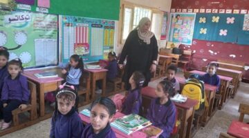 أولياء أمور مصر يفعل مبادرة صورة فرحة أول يوم دراسة