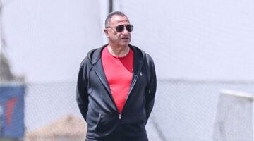 أين وصلت مفاوضات الأهلي مع المرشح الأول لخلافة ريفيرو؟
