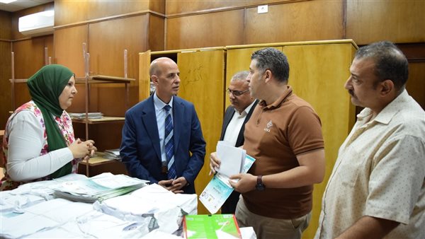 استعدادًا للعام الدراسي الجديد.. رئيس جامعة بني سويف يتفقد الحرم الجامعي