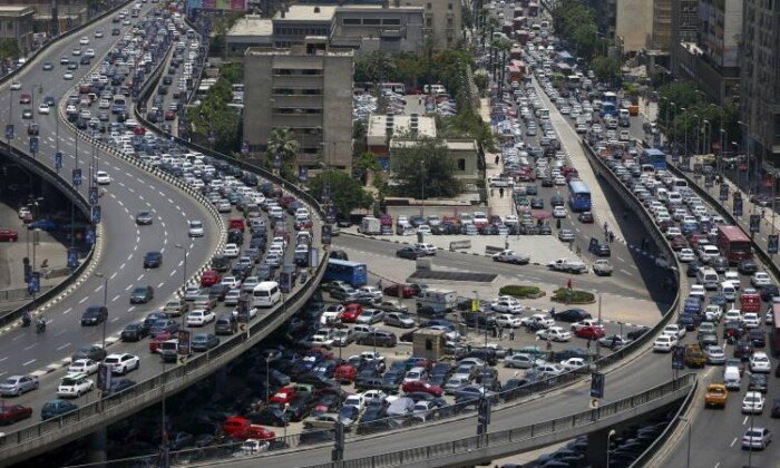 اعرف طريقك.. خريطة الزحام المروري بمحاور وميادين القاهرة والجيزة