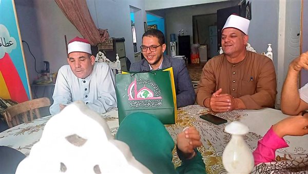 «الأعلى للشئون الإسلامية» يواصل دعمه للفئات الأولى بالرعاية بالشرقية