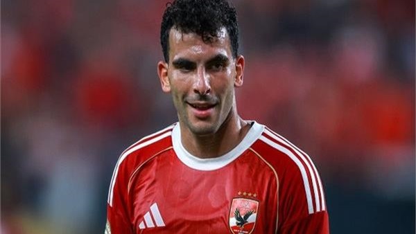 الأهلي يفجر مفاجأة عن طلب زيزو التأهيل في الخارج