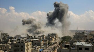 الاحتلال الإسرائيلي يكثف قصفه ويفجر الأبراج السكنية بمدينة غزة