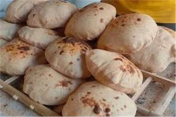 التموين تحسم الجدل بشأن صرف الخبز المدعم ورقيًا
