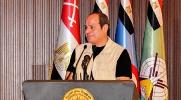 الرئيس السيسي يجرى زيارة للأكاديمية العسكرية ويؤدى صلاة الفجر مع الطلاب