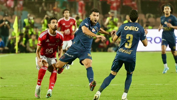 الزمالك يتقدم على الأهلي بهدف في الشوط الأول
