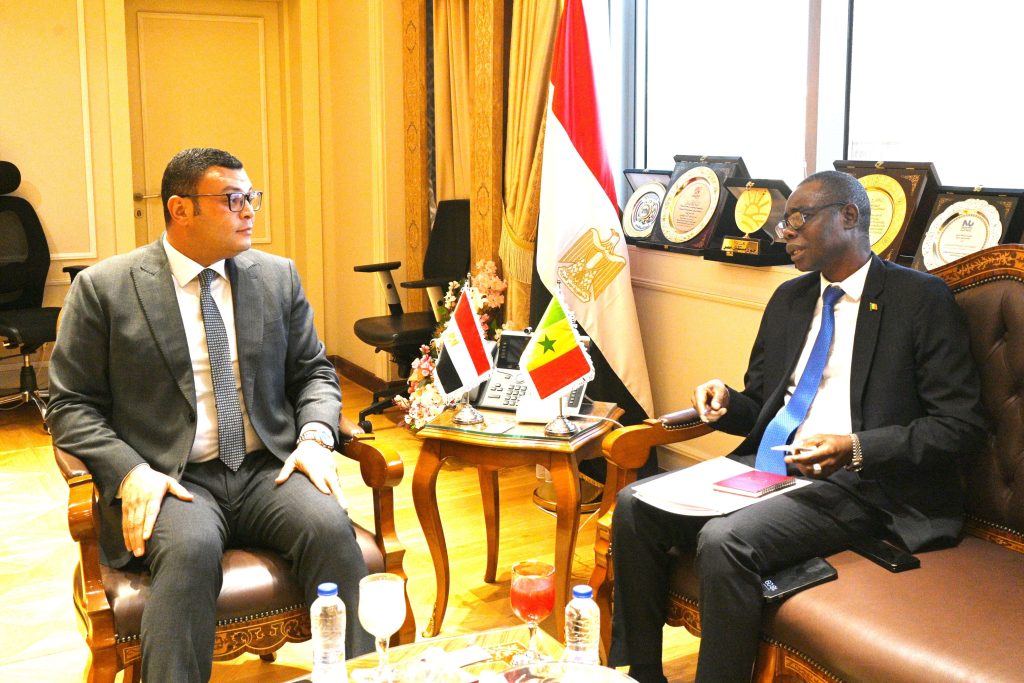 السنغال تتطلع للاستفادة من الخبرات المصرية في الإسكان والبنية التحتية