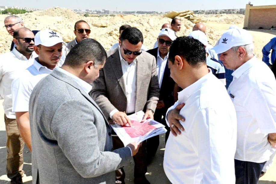 الشربيني يتفقد محطة رفع صرف صحي الخامس شرق بمدينة 6 أكتوبر