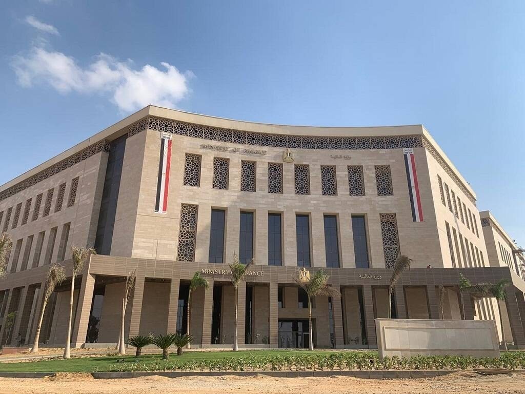 “المالية” تُلزم 50 شركة حكومية بنشر بيانات المشتريات والعقود فوق 20 مليون جنيه.. بورصة مصر تدرس تعديلات على ضوابط عمل “صانع السوق” و”الشورت سيلينج”