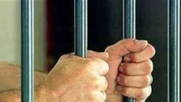 المشدد 15 سنة لربة منزل وزوجها ضربا طفلًا حتى الموت بشبرا الخيمة