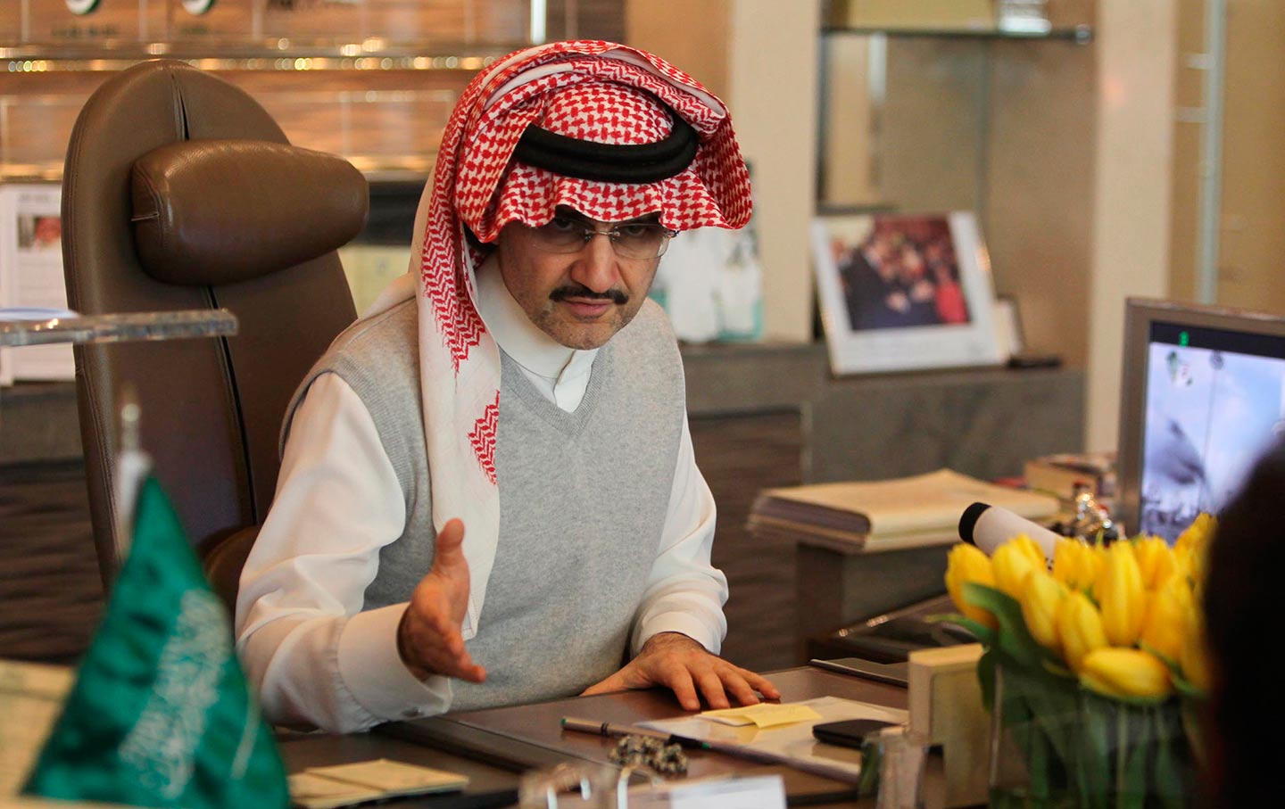 الوليد بن طلال يرفع حصته في “سناب” إلى 2.8%