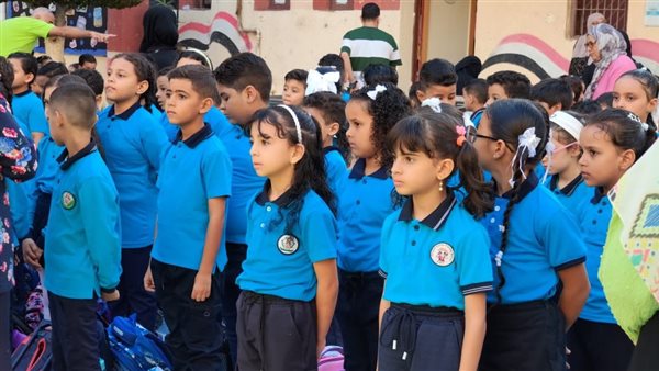 انطلاق الدراسة.. محافظ بورسعيد يدعو الطلاب للالتزام والاجتهاد لتحقيق التفوق