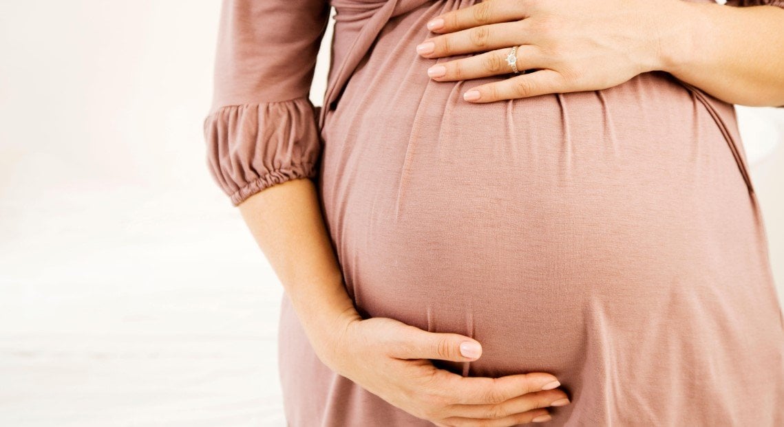 بعد خضوع رنا رئيس لعملية جراحية.. ما هى أسباب حدوث الإجهاض وكيفية تفاديه؟