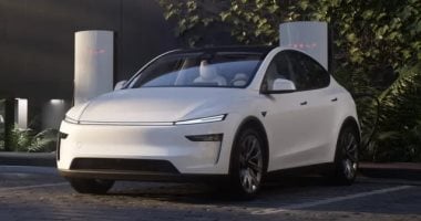 تحقيق رسمى فى تسلا بسبب أعطال محتملة بمقابض الأبواب طراز Model Y