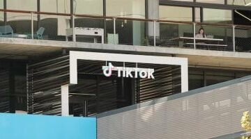 ترامب وبايت دانس يعلنان موافقتهما على صفقة تيك توك.. القصة الكاملة