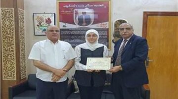 تعليم القليوبية يكرم الفائزة بجائزة الدولة للمبدع الصغير في «التأليف المسرحي»