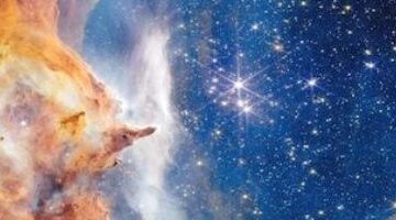 تلسكوب جيمس ويب يلتقط مشهدًا مذهلًا لـ”سديم الكركند” وأكبر نجومه