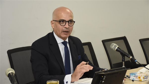 جامعة عين شمس تبحث سبل التعاون الأكاديمي مع جامعة أنجليا روسكين البريطانية