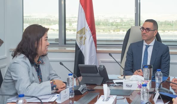 حسن الخطيب: الربط بين الاستثمار والتجارة ركيزتين أساسيتين لتعزيز التنمية الاقتصادية