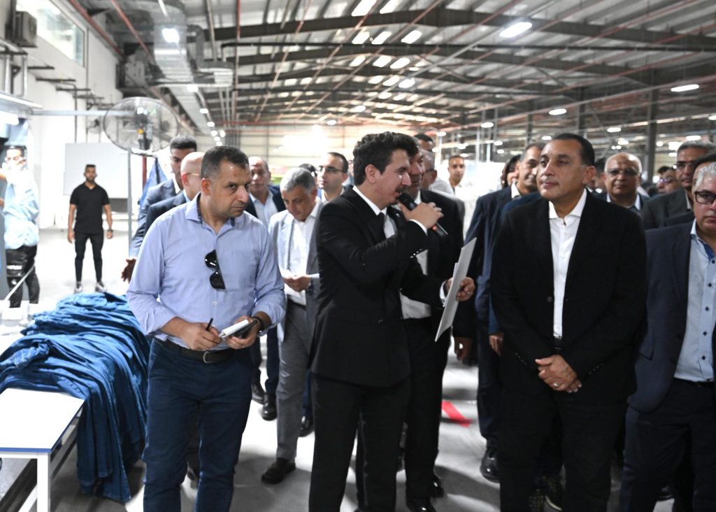 رئيس الوزراء يفتتح مصنع “إروجلو جارمنت” التركي للملابس الجاهزة باستثمارات 40 مليون دولار