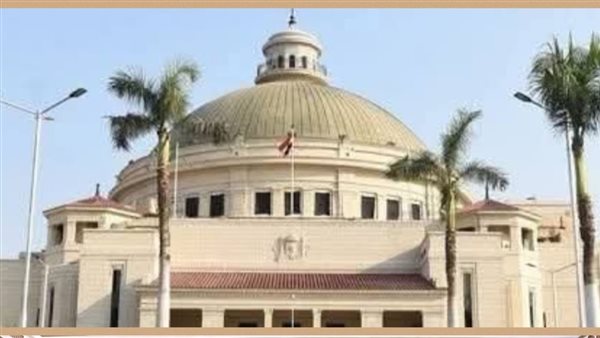 رئيس جامعة القاهرة: نعمل على بناء نموذج رائد يحتذى فى الجامعات