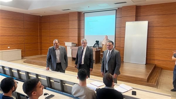 رئيس جامعة بنها الأهلية يتفقد انتظام الدراسة بالكليات