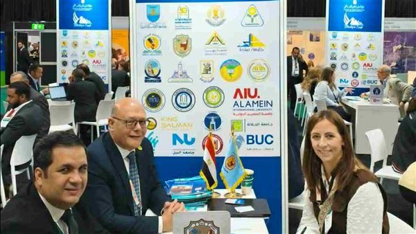 رئيس جامعة سوهاج يعقد عددًا من اللقاءات الثنائية مع ١٢ جامعة أجنبية لتعزيز الروابط
