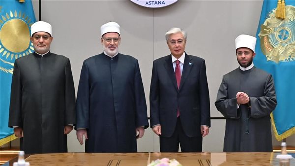 رئيس كازاخستان: «الطيب» شخصية استثنائية والأزهر القلعة الإسلامية الأكبر حول العالم