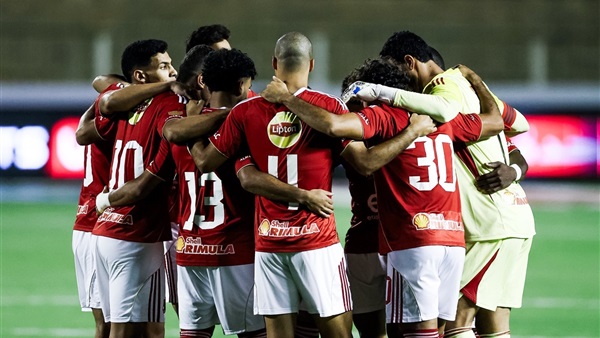 رد عاجل من النادي على تهديد نجم الأهلي بالرحيل