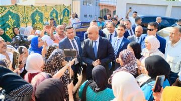 «سألهم عن إيه؟».. حوار بين وزير التعليم وأولياء الأمور بالشرقية