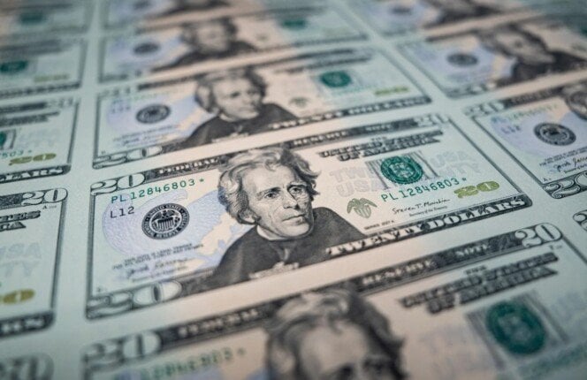 سعر الدولار مقابل الجنيه المصري اليوم الأحد 21-9-2025.. «الأخضر يستقر»