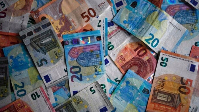 سعر اليورو اليوم الجمعة 5 سبتمبر 2025 في البنوك والصرافة