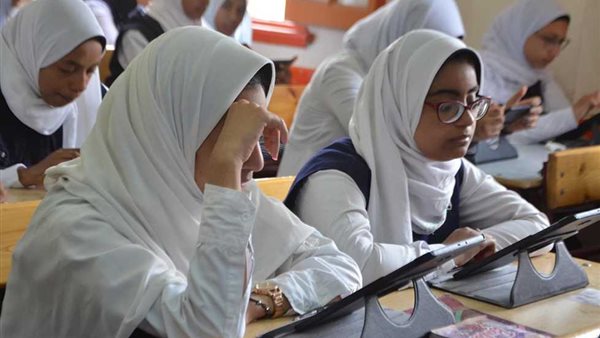 عاجل.. توزيع منهج مادة البرمجة والذكاء الاصطناعي لأولى ثانوي الترم الأول