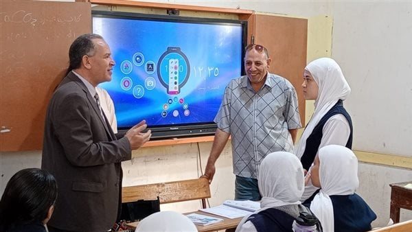 عاجل| لماذا لا يطبق نظام البكالوريا إجباريا؟.. طالبة تسأل مسئول بالتعليم والأخير يرد