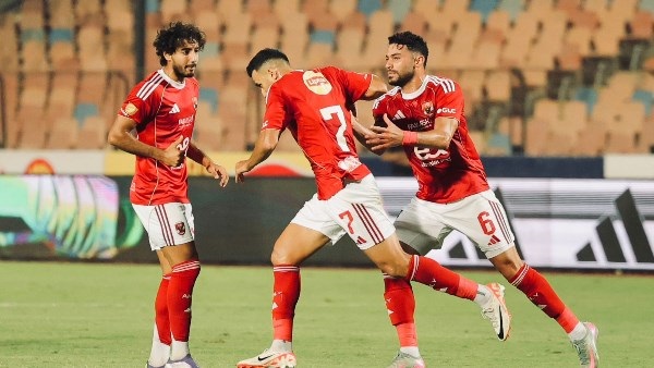 عاجل | مفاجآت في تشكيل الأهلي أمام الزمالك