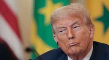 عمالقة التكنولوجيا يحذرون موظفيهم من السفر بعد قرار ترامب بشأن تأشيرات H-1B
