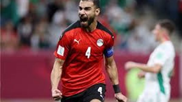 عمرو السولية يرتدى شارة كابتن منتخب مصر المُشارك فى كأس العرب